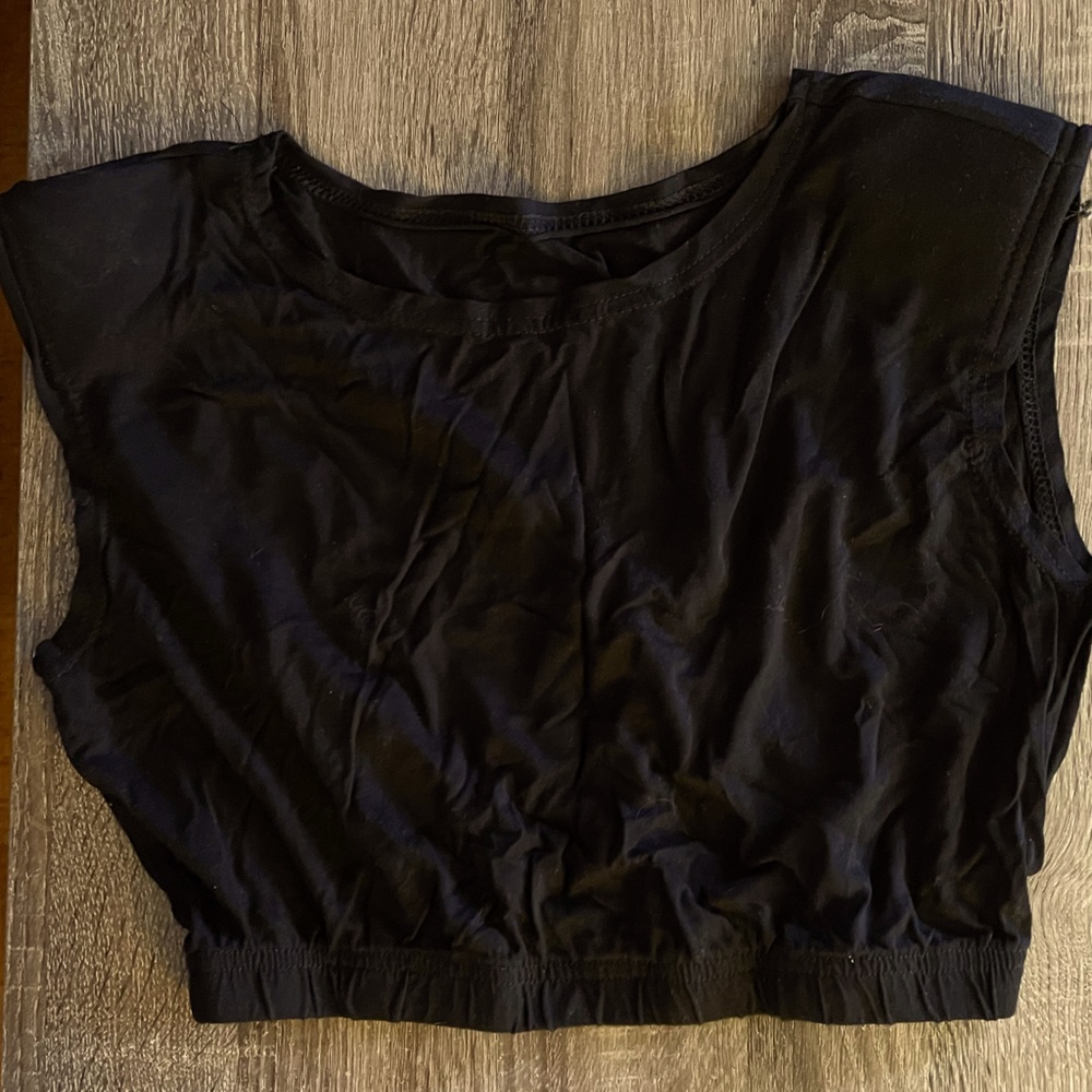 Cute black super crop